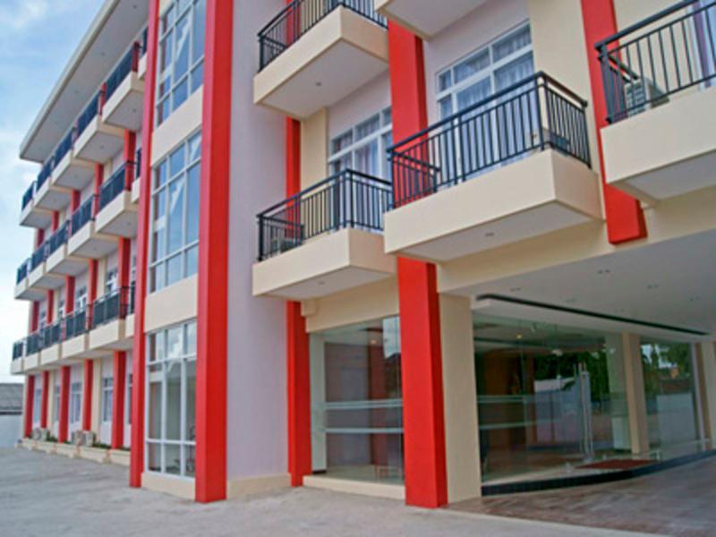 Karlita Hotel Tegal Buitenkant foto